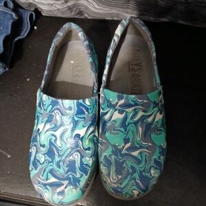 Stylish Kids Slip-On Shoes - Blue and Green Swirl